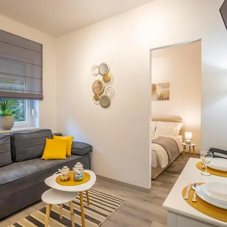 Appartement Lena *